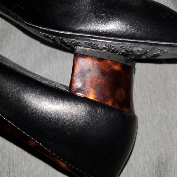 516-Hush Puppies Soft Style 1.5" heel patent animal print heel/trim/bow Sz 7.5w - Picture 9 of 11